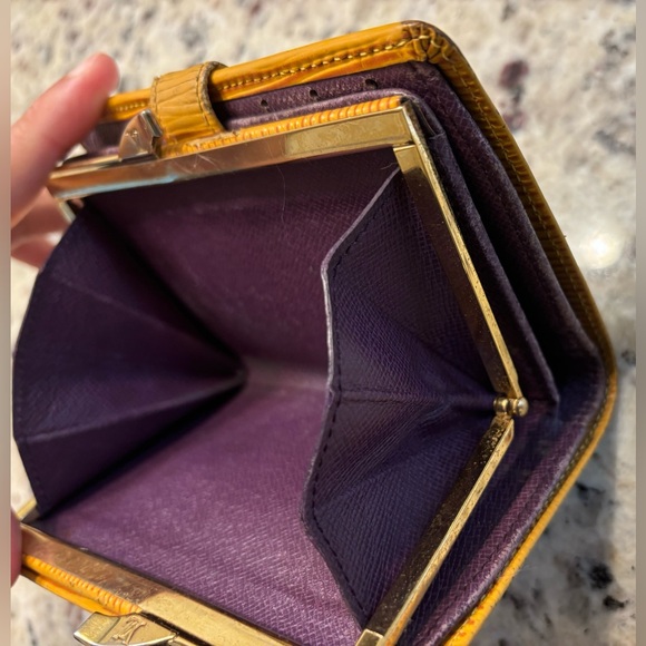 Authentic LV EPI Kisslock leather wallet (yellow color/purple interior) - Picture 15 of 17